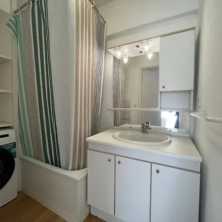 A Avec Piscine Chauffee Et Parking Prive - Fr-1-239-560 Apartment