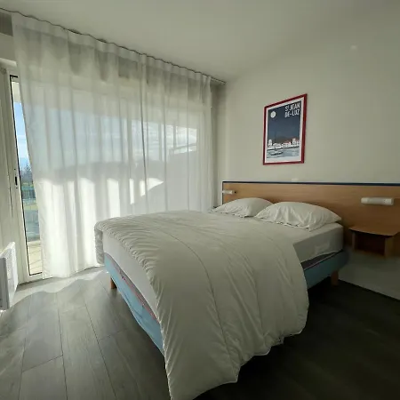 A Avec Piscine Chauffee Et Parking Prive - Fr-1-239-560 Apartmán *